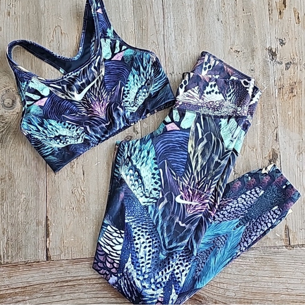 Nike Power Pocket Lux Birds Of Paradise Training Leggings and Bra Bundle